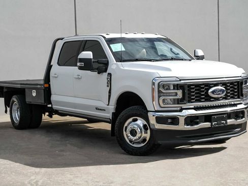 Used 2023 Ford F350 Lariat w/ FX4 Off-Road Package image 6