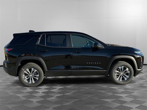 New 2026 Chevrolet Equinox LT w/ Convenience Package II image 2