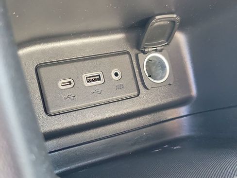 Used 2021 Chevrolet Equinox LT FWD image 28