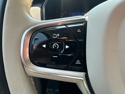Used 2023 Volvo XC90 B6 Plus w/ Protection Package AWD/4WD image 14