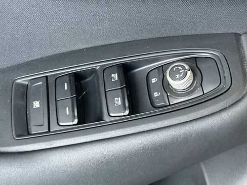 Used 2022 Subaru Outback Premium AWD/4WD image 12