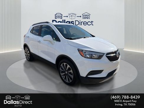 Used 2021 Buick Encore Preferred FWD image 2