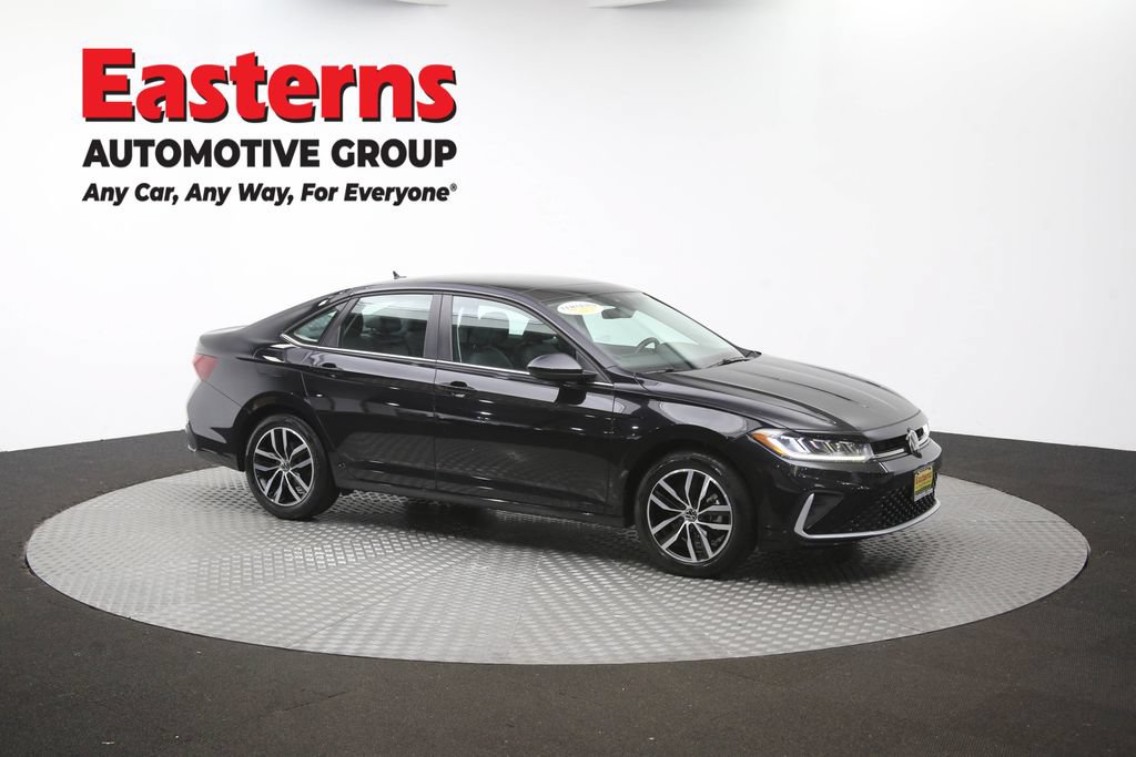 Used 2025 Volkswagen Jetta SE FWD image 49