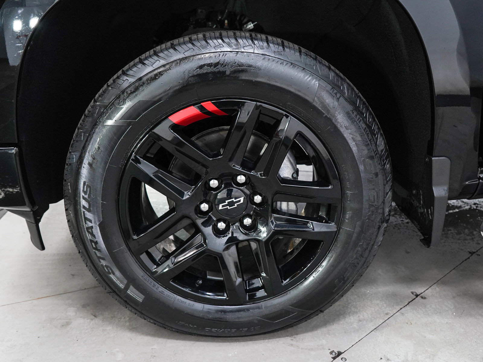 Used 2024 Chevrolet Silverado 1500 RST w/ Redline Edition AWD/4WD image 30