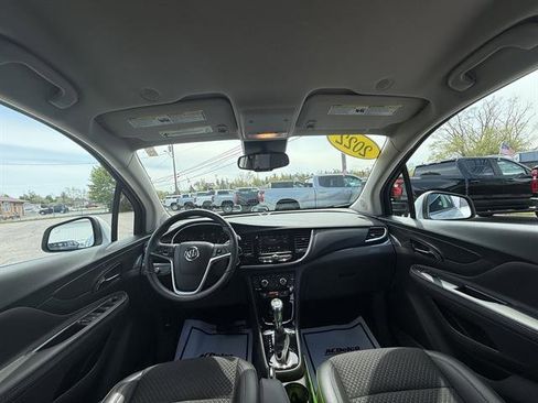 Used 2022 Buick Encore Preferred w/ Safety Package image 16