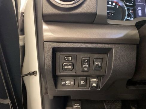 Used 2018 Toyota Tundra SR5 image 17