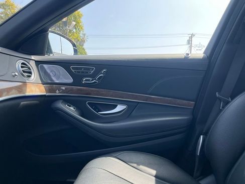 Used 2015 Mercedes-Benz S 550 Sedan image 17