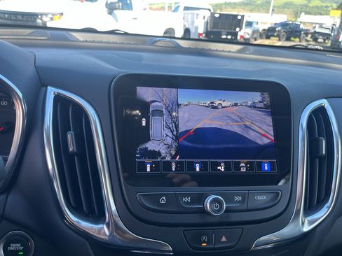 Used 2022 Chevrolet Equinox LT image 28