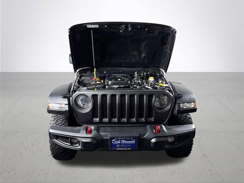 Used 2022 Jeep Wrangler Unlimited Rubicon w/ Cold Weather Group AWD/4WD image 22