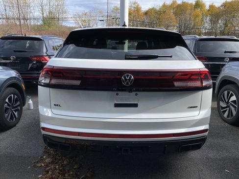 Used 2025 Volkswagen Atlas Cross Sport SEL R-Line image 6