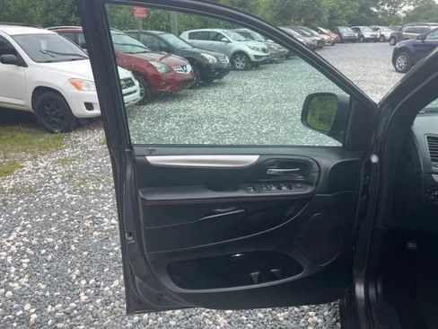 Used 2018 Dodge Grand Caravan GT image 9