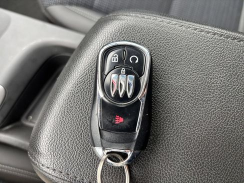 Used 2025 Buick Envista Preferred FWD image 20