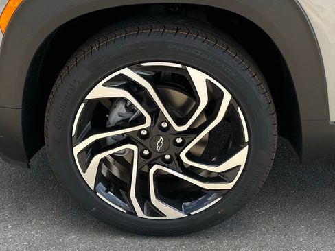 New 2026 Chevrolet TrailBlazer RS w/ Driver Confidence Package FWD image 32