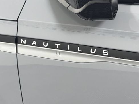 Used 2026 Lincoln Nautilus Premier w/ Equipment Group 102A AWD/4WD image 22