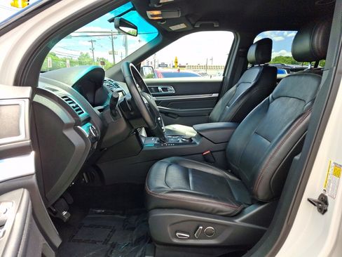Used 2017 Ford Explorer Sport AWD/4WD image 13