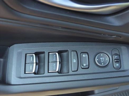 Used 2023 Honda Accord EX image 10