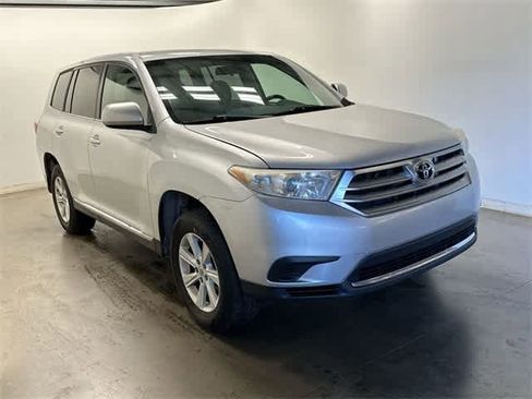 Used 2013 Toyota Highlander Plus image 26