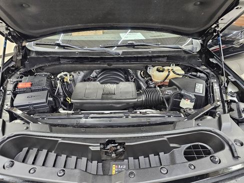 Used 2021 Cadillac Escalade Premium Luxury RWD image 45