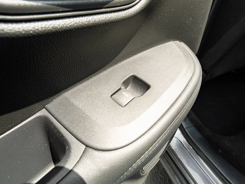 Used 2025 Honda HR-V LX image 23