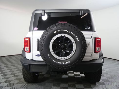 Used 2023 Ford Bronco Black Diamond w/ Sasquatch Package image 4