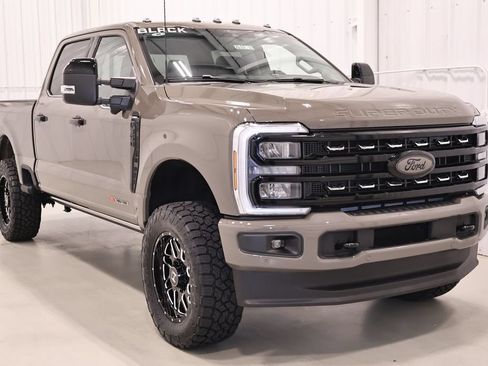 New 2026 Ford F350 Lariat w/ Lariat Premium Package AWD/4WD image 3