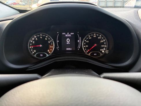 Used 2017 Jeep Renegade Sport w/ Power & Air Group image 13