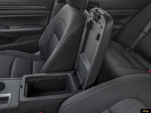 New 2026 Nissan Altima 2.5 SV FWD image 12