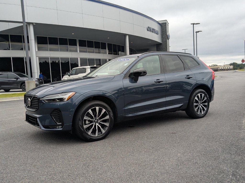 Used 2024 Volvo XC60 B5 Plus w/ Protection Package Premier AWD/4WD image 8