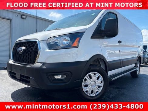 Used 2025 Ford Transit 250 Low Roof w/ Exterior Upgrade Package RWD image 4