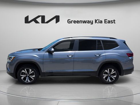 Used 2024 Volkswagen Atlas SE FWD image 9