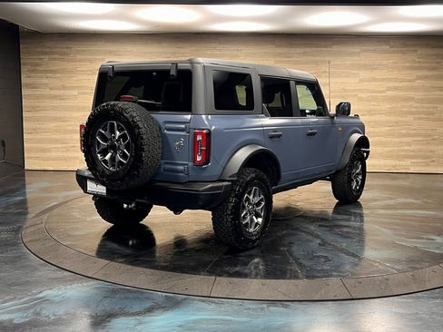 Used 2024 Ford Bronco Badlands image 8