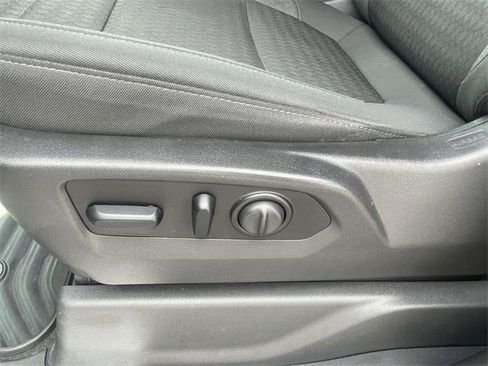 Used 2021 Chevrolet Silverado 1500 LT w/ Convenience Package II image 15