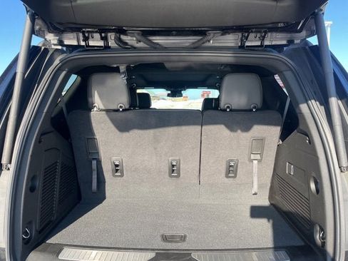 Used 2024 Chevrolet Tahoe Z71 image 25