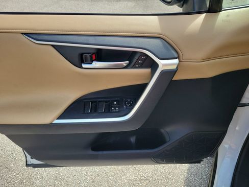 Used 2019 Toyota RAV4 Limited w/ Advanced Technology Package AWD/4WD image 14