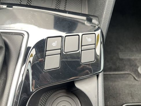 Used 2025 Kia Sportage EX w/ Premium Package image 26