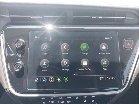 Used 2023 Chevrolet Bolt LT w/ Infotainment Package FWD image 13