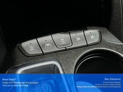 Used 2021 Chevrolet TrailBlazer RS w/ Convenience Package FWD image 37