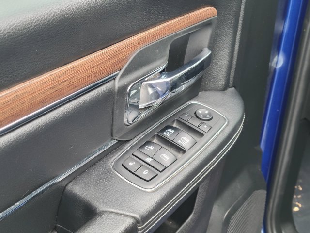 Used 2018 RAM 1500 Laramie AWD/4WD image 21
