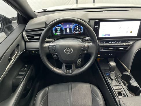 Used 2025 Toyota Camry XSE FWD image 23
