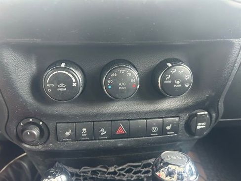 Used 2013 Jeep Wrangler Unlimited Rubicon w/ Dual Top Group image 23