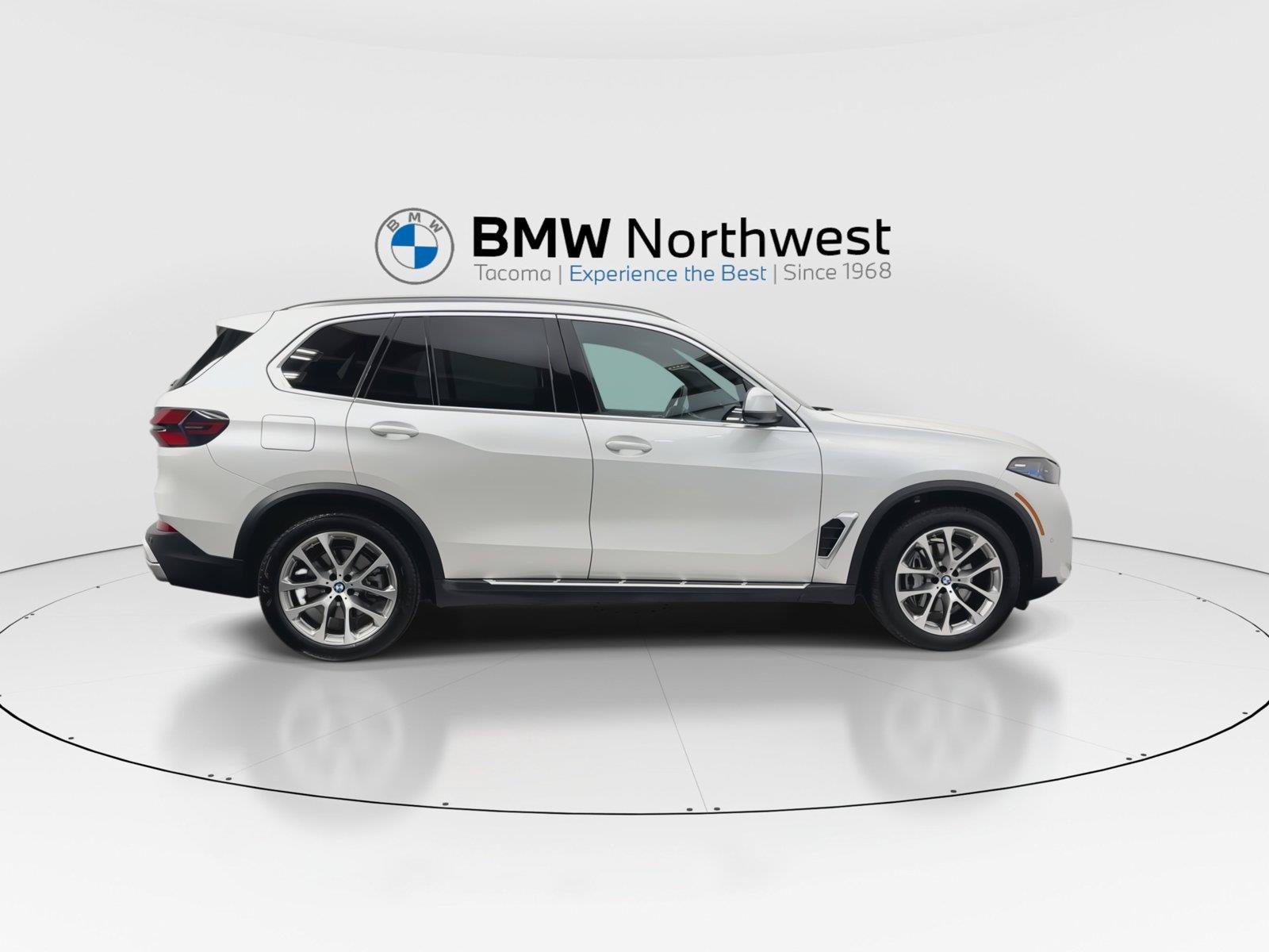 Used 2025 BMW X5 xDrive40i w/ Climate Comfort Package AWD/4WD image 5