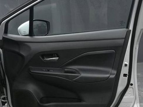 Used 2025 Nissan Versa SV w/ Trunk Package image 9