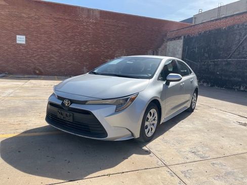Used 2024 Toyota Corolla LE FWD image 1