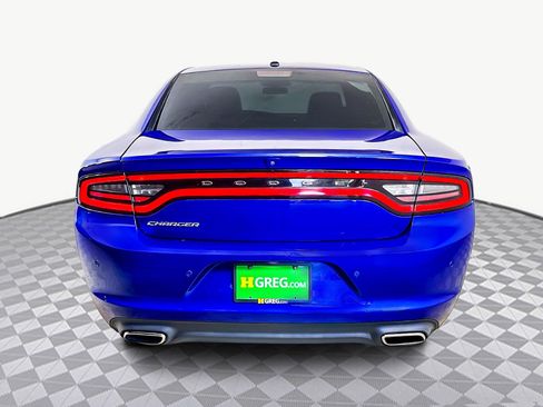 Used 2022 Dodge Charger SXT w/ Leather Interior Group image 8