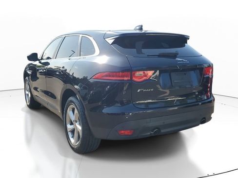 Used 2019 Jaguar F-PACE Premium image 5