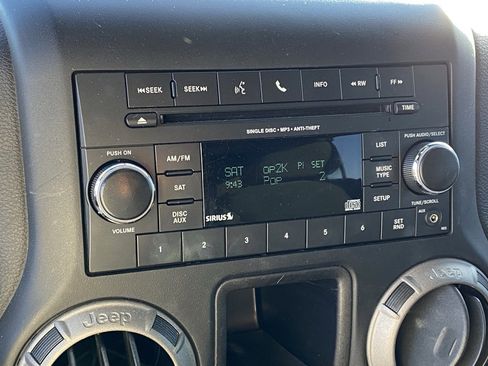 Used 2017 Jeep Wrangler Unlimited Sport w/ Max Tow Package image 15