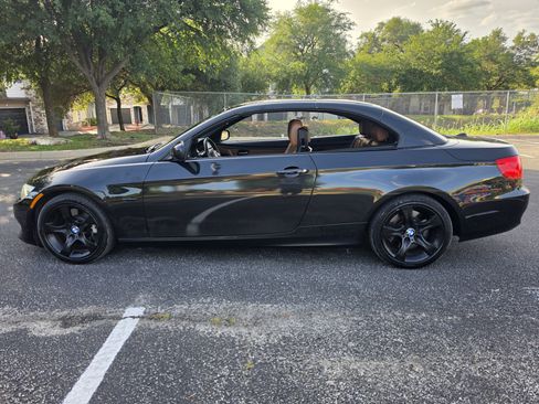 Used 2012 BMW 335i Convertible RWD image 4