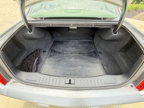 Used 2009 Cadillac DTS w/ Trunk Convenience Package FWD image 20