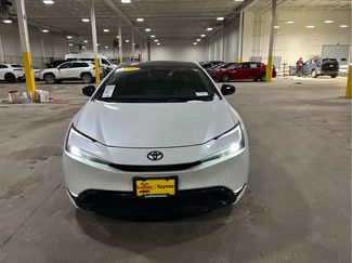 Used 2025 Toyota Prius AWD video 2