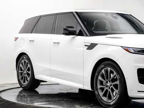 Used 2024 Land Rover Range Rover Sport Dynamic SE AWD/4WD image 25
